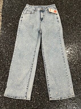 Women’s Light Wash Wide Leg Pearl Embellished Jeans Size Medium NWT